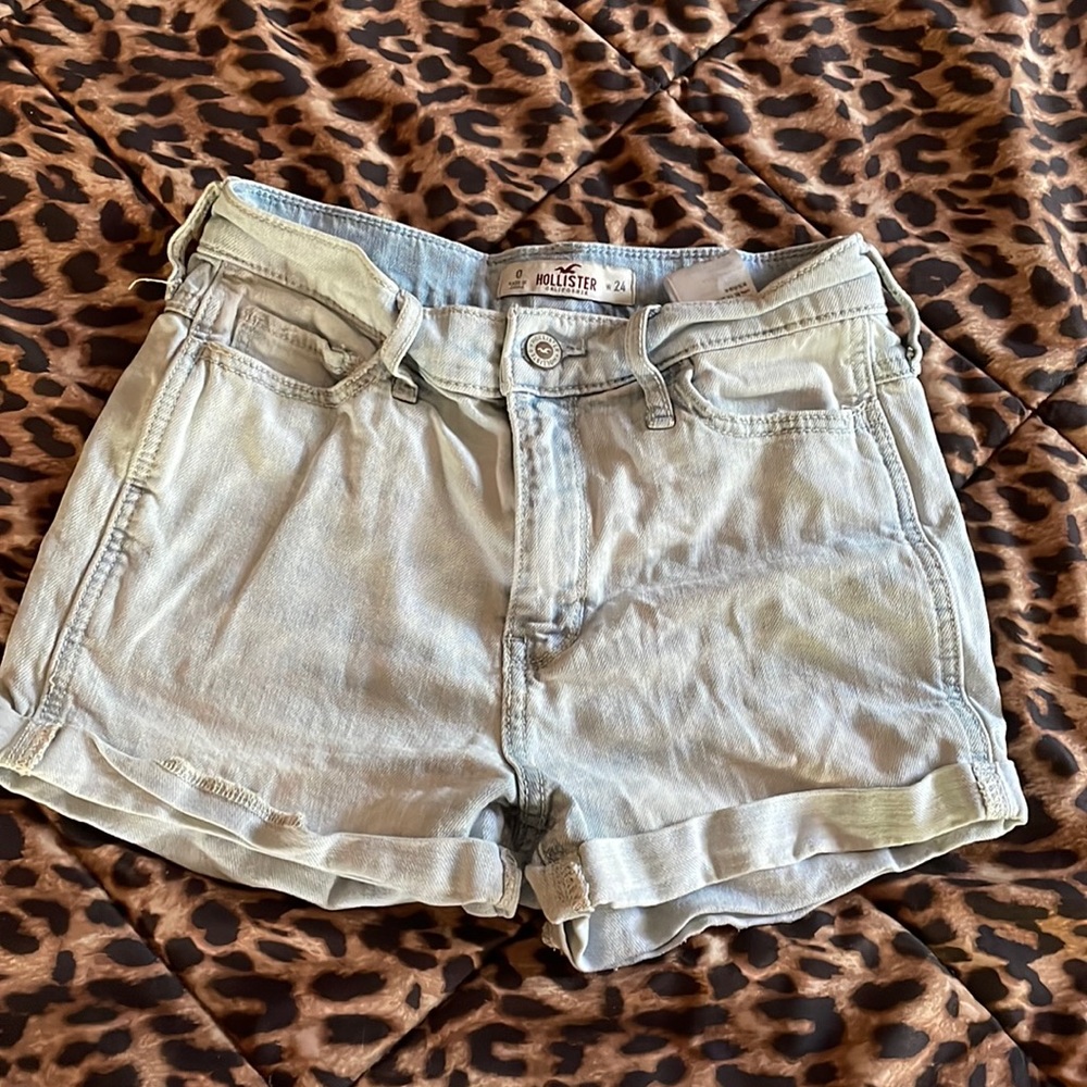 Holister high waisted shorts